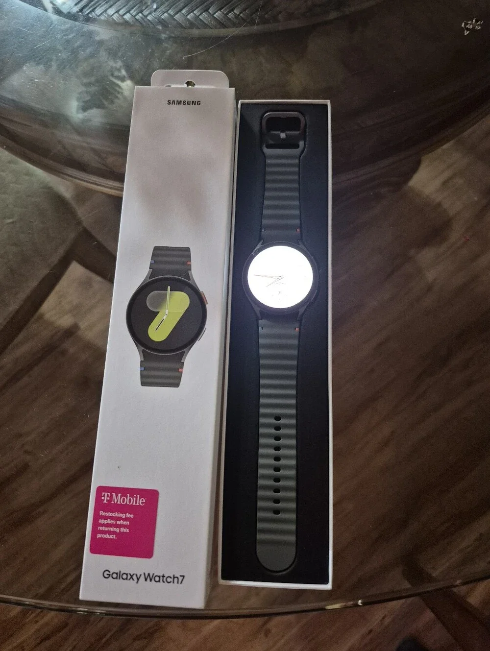 Samsung Galaxy Watch7 — Dark Green/Black Smartwatch